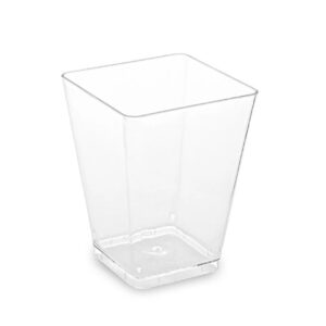 Kelímek hranatý Fingerfood 58x58x76mm/160ml/20ks Fingerfood - volně přeloženo jako "jednohubka". Kelímek slouží k netradičnímu servírování malých předkrmů. Kelímek je vhodný zejména na venkovní stolování pro jednorázové použití na slané i sladké předkrmy např. Panna Cottu.